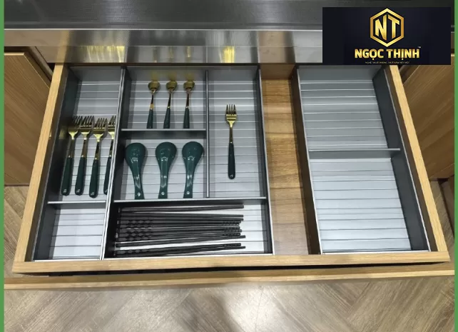 KHAY CHIA NHÔM TẠI Lộc An